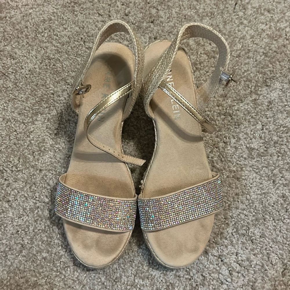 Anne Klein- Sparkly wedges